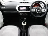 2020 Renault Twingo EDC Sedan for sale, Japanese used car export - photo 5 of 9 | GULJI TRADERS