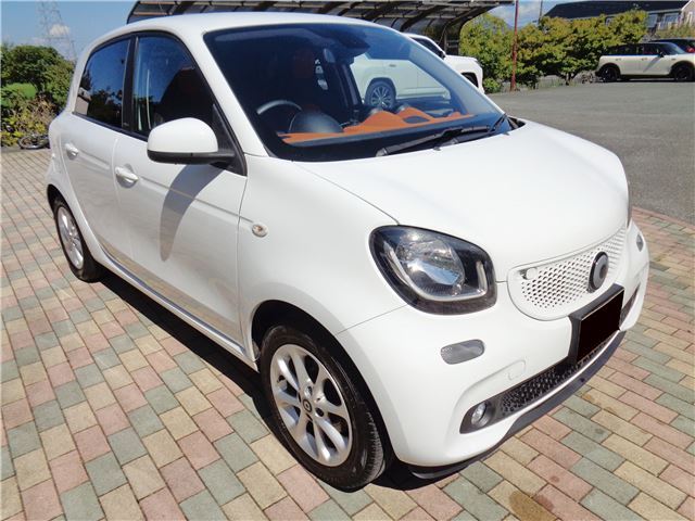 2015 Smart ForFour Smart Forfour Passion White Sedan for sale, Japanese used car export | GULJI TRADERS