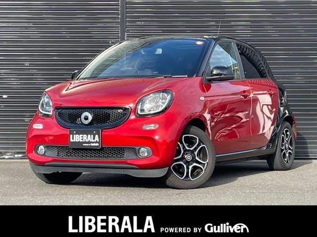 2016 Smart ForFour Smart Forfour Prime Red Sedan for sale, Japanese used car export - photo 1 of 24 | GULJI TRADERS