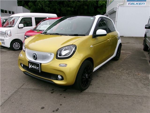 2017 Smart ForFour Smart Forfour Turbo - photo 1 2017 Smart ForFour Smart Forfour Turbo Yellow Sedan for sale, Japanese used car export - photo 1 of 15 | GULJI TRADERS