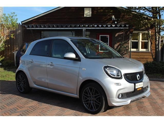 2018 Smart ForFour BRABUS Sports - photo 1 2018 Smart ForFour BRABUS Sports Silver Sedan for sale, Japanese used car export | GULJI TRADERS