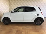 2018 Smart ForFour BRABUS sports black leather bag White Sedan for sale, Japanese used car export - photo 8 of 9 | GULJI TRADERS