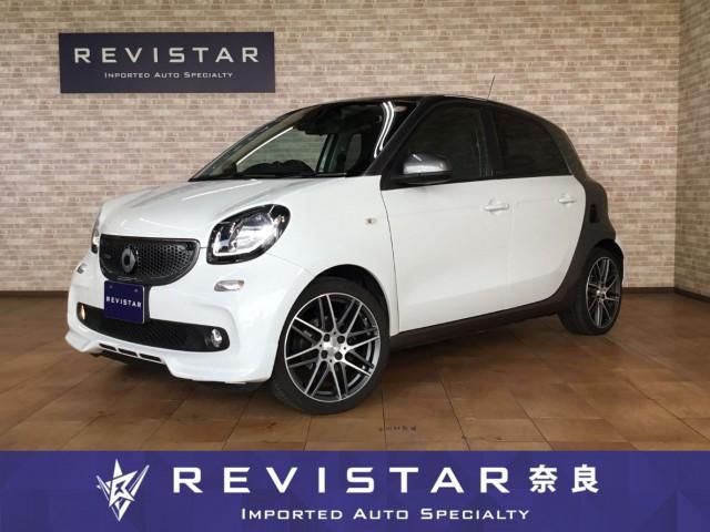 2018 Smart ForFour BRABUS Exclusive Panorama White Sedan for sale, Japanese used car export - photo 1 of 9 | GULJI TRADERS