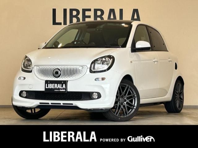 2019 Smart ForFour Smart Forfour BRABUS Sport - photo 1 2019 Smart ForFour Smart Forfour BRABUS Sport White Sedan for sale, Japanese used car export | GULJI TRADERS