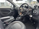 2020 Smart ForFour Smart Forfour Prime White Sedan for sale, Japanese used car export - photo 20 of 23 | GULJI TRADERS