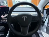 2020 Tesla Model 3 Long-range Glass roof Black leather 19-inch alloy wheels ETC Pearl Sedan for sale, Japanese used car export - photo 33 of 49 | GULJI TRADERS