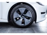 2021 Tesla Model 3 Standard Range Plus White Sedan for sale, Japanese used car export - photo 38 of 67 | GULJI TRADERS