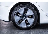 2021 Tesla Model 3 Standard Range Plus White Sedan for sale, Japanese used car export - photo 40 of 67 | GULJI TRADERS