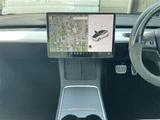 2021 Tesla Model 3 Model 3 Standard Range Plus White Sedan for sale, Japanese used car export - photo 22 of 24 | GULJI TRADERS