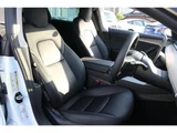 2021 Tesla Model 3 Dual Motor AWD Long Range White Sedan for sale, Japanese used car export - photo 6 of 9 | GULJI TRADERS