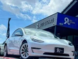 2021 Tesla Model 3 Long range White Sedan for sale, Japanese used car export - photo 4 of 9 | GULJI TRADERS