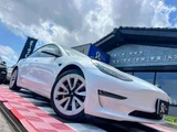 2021 Tesla Model 3 Long range White Sedan for sale, Japanese used car export - photo 6 of 9 | GULJI TRADERS