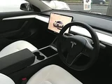 2022 Tesla Model 3 RWD 4-door Automatic 2WD 5-seater White Sedan for sale, Japanese used car export - photo 3 of 24 | GULJI TRADERS