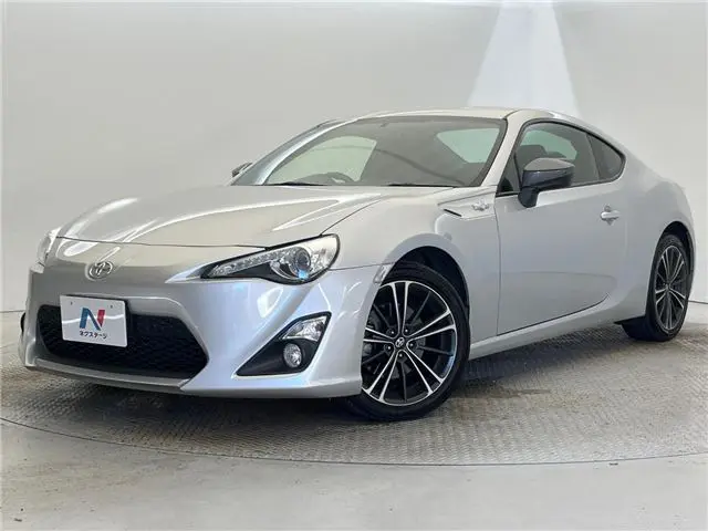 2012 Toyota 86 GT Silver Coupe for sale, Japanese used car export - photo 1 of 30 | GULJI TRADERS