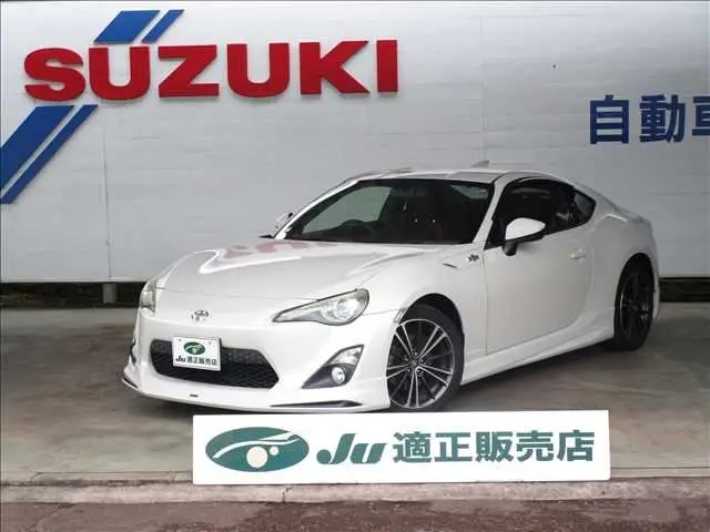 2012 Toyota 86 GT Pearl Coupe for sale, Japanese used car export - photo 1 of 20 | GULJI TRADERS