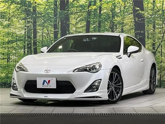 2012 Toyota 86 GT - photo 1 2012 Toyota 86 GT Pearl Coupe for sale, Japanese used car export - photo 1 of 30 | GULJI TRADERS