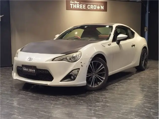 2012 Toyota 86 GT Pearl Coupe for sale, Japanese used car export - photo 1 of 46 | GULJI TRADERS