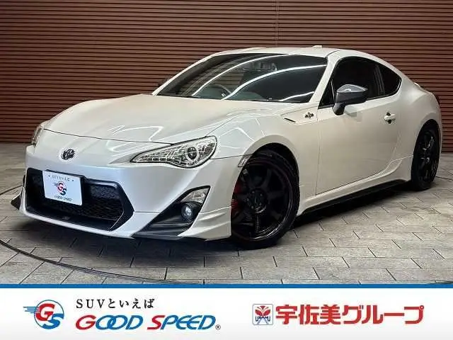 2012 Toyota 86 GT Limited - photo 1 2012 Toyota 86 GT Limited Pearl Coupe for sale, Japanese used car export - photo 1 of 20 | GULJI TRADERS