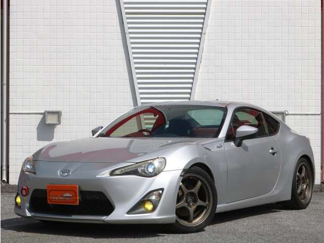 2012 Toyota 86 2.0 - photo 1 2012 Toyota 86 2.0 Coupe for sale, Japanese used car export - photo 1 of 38 | GULJI TRADERS