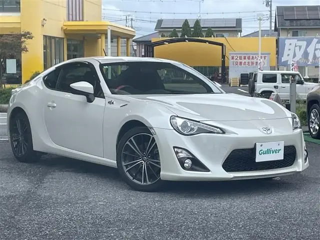 2012 Toyota 86 GT - photo 1 2012 Toyota 86 GT White Coupe for sale, Japanese used car export - photo 1 of 23 | GULJI TRADERS