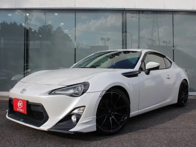 2012 Toyota 86 GT - photo 1 2012 Toyota 86 GT White Coupe for sale, Japanese used car export - photo 1 of 10 | GULJI TRADERS