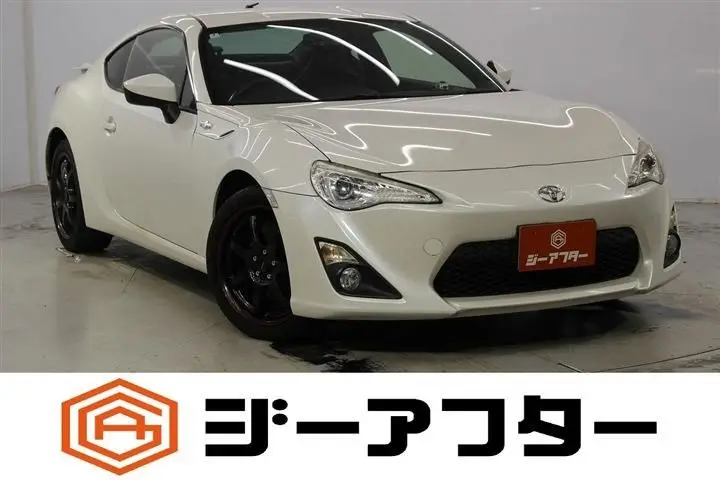 2012 Toyota 86 2.0GT Limited Pearl Coupe for sale, Japanese used car export - photo 1 of 30 | GULJI TRADERS