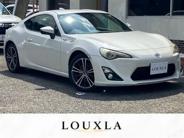 2012 Toyota 86 2.0GT Limited White Coupe for sale, Japanese used car export - photo 1 of 29 | GULJI TRADERS