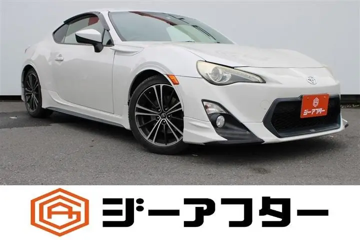 2012 Toyota 86 2.0GT - photo 1 2012 Toyota 86 2.0GT Pearl Coupe for sale, Japanese used car export - photo 1 of 30 | GULJI TRADERS