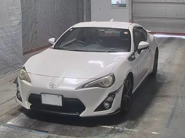 2012 Toyota 86 GT LTD Pearl Coupe for sale, Japanese used car export - photo 1 of 8 | GULJI TRADERS