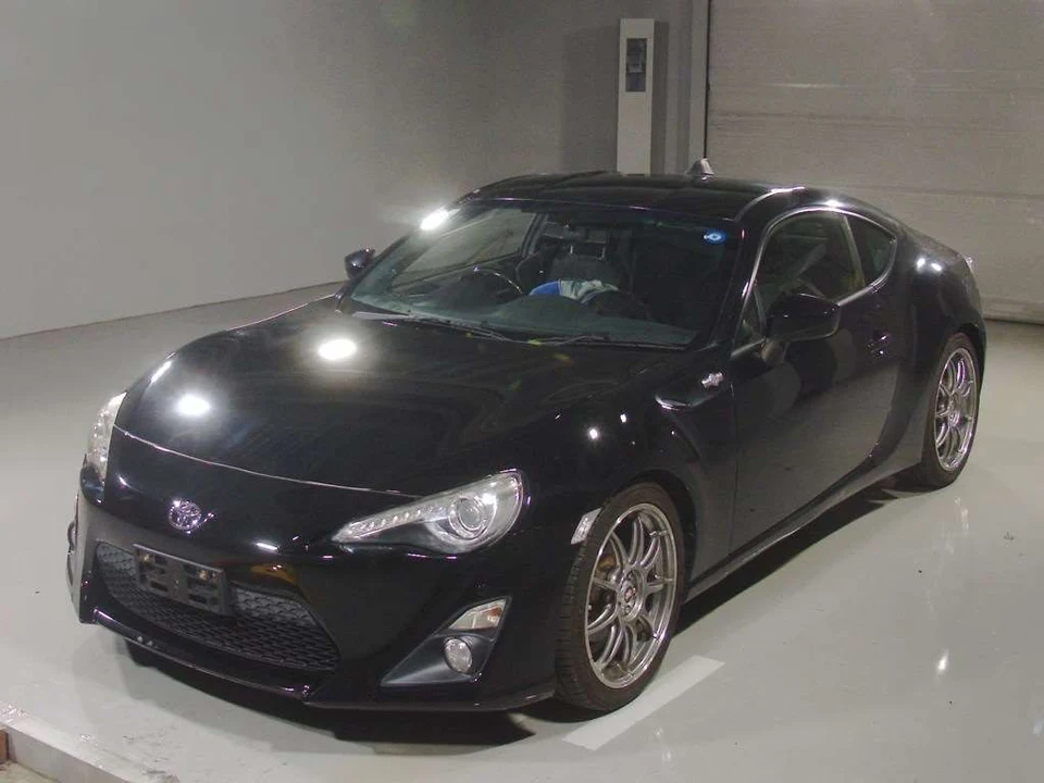 2012 Toyota 86 GT Coupe for sale, Japanese used car export - photo 1 of 2 | GULJI TRADERS