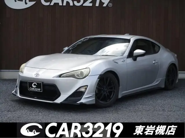 2012 Toyota 86 2.0 G Silver Coupe for sale, Japanese used car export - photo 1 of 20 | GULJI TRADERS