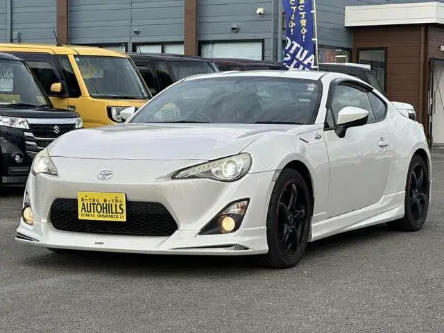 2012 Toyota 86 2.0 GT Modellista full aero kit, full-segment navigation system, Pearl Coupe for sale, Japanese used car export - photo 1 of 24 | GULJI TRADERS