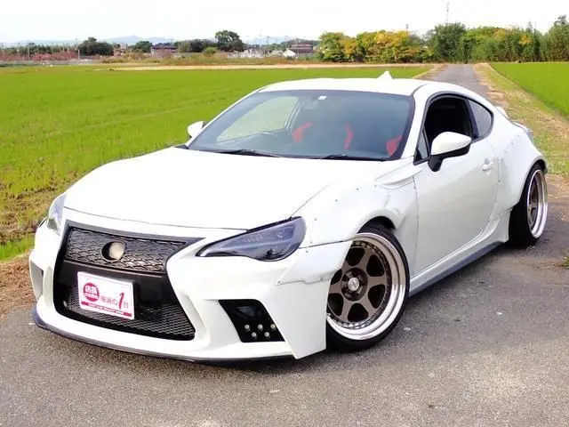 2012 Toyota 86 GT - photo 1 2012 Toyota 86 GT Pearl Coupe for sale, Japanese used car export - photo 1 of 9 | GULJI TRADERS
