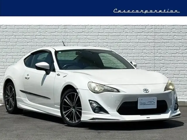 2012 Toyota 86 GT White Coupe for sale, Japanese used car export - photo 1 of 9 | GULJI TRADERS