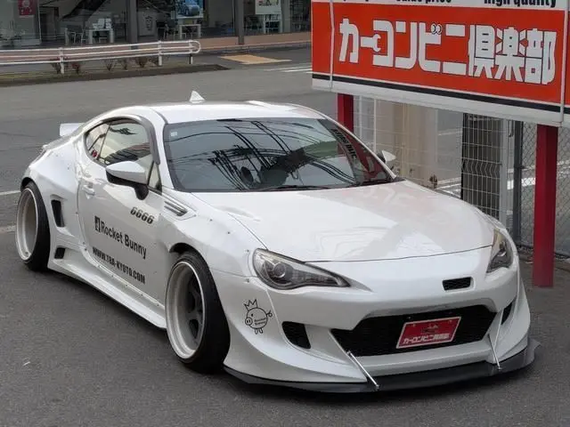 2012 Toyota 86 GT Pearl Coupe for sale, Japanese used car export - photo 1 of 9 | GULJI TRADERS
