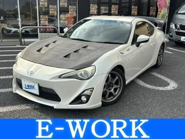 2012 Toyota 86 GT Limited White Coupe for sale, Japanese used car export - photo 1 of 9 | GULJI TRADERS