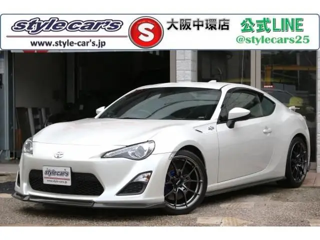2012 Toyota 86 GT Limited Pearl Coupe for sale, Japanese used car export - photo 1 of 9 | GULJI TRADERS