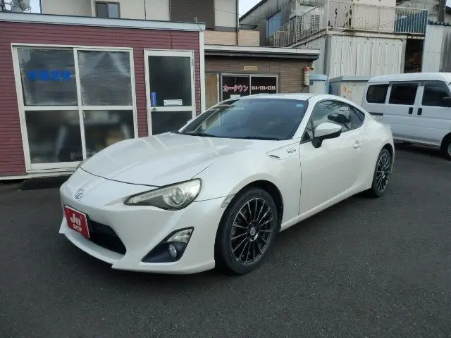 2013 Toyota 86 2.0 GT Pearl Coupe for sale, Japanese used car export - photo 1 of 44 | GULJI TRADERS