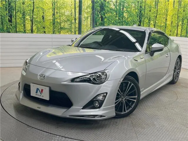 2013 Toyota 86 GT Limited Silver Coupe for sale, Japanese used car export - photo 1 of 30 | GULJI TRADERS