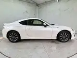 2013 Toyota 86 2.0 G Pearl Coupe for sale, Japanese used car export - photo 4 of 39 | GULJI TRADERS