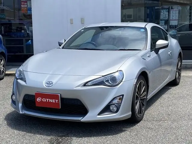2013 Toyota 86 GT Silver Coupe for sale, Japanese used car export - photo 1 of 10 | GULJI TRADERS