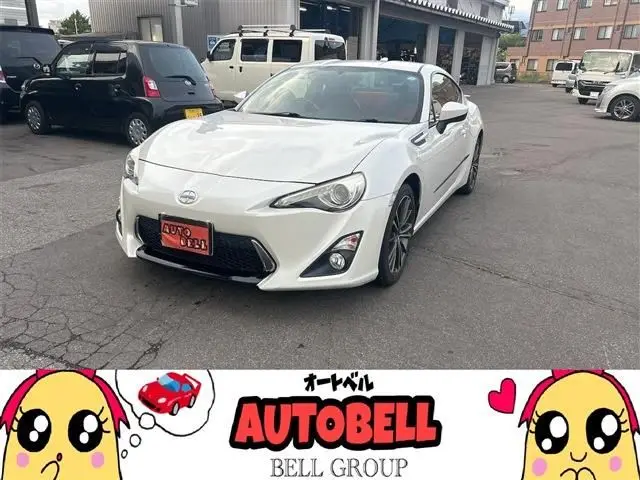 2013 Toyota 86 2.0GT Limited Pearl Coupe for sale, Japanese used car export - photo 1 of 30 | GULJI TRADERS