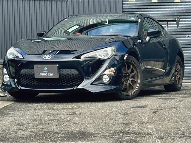 2013 Toyota 86 2.0GT - photo 1 2013 Toyota 86 2.0GT Coupe for sale, Japanese used car export - photo 1 of 24 | GULJI TRADERS