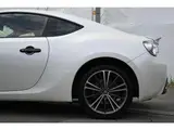 2013 Toyota 86 2.0 GT White Coupe for sale, Japanese used car export - photo 7 of 9 | GULJI TRADERS