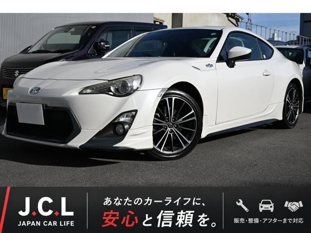 2013 Toyota 86 2.0 GT - photo 1 2013 Toyota 86 2.0 GT Coupe for sale, Japanese used car export - photo 1 of 9 | GULJI TRADERS