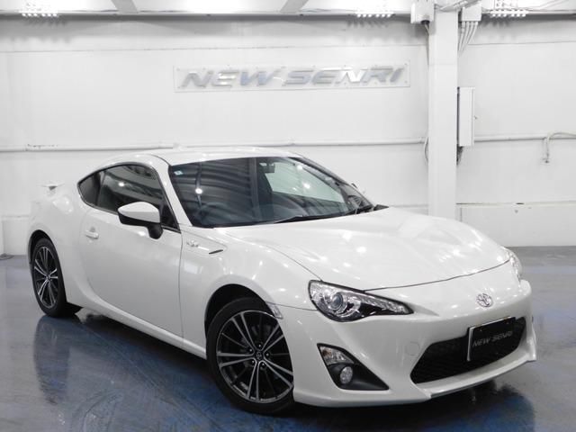 2014 Toyota 86 2.0 GT - photo 1 2014 Toyota 86 2.0 GT Coupe for sale, Japanese used car export - photo 1 of 20 | GULJI TRADERS