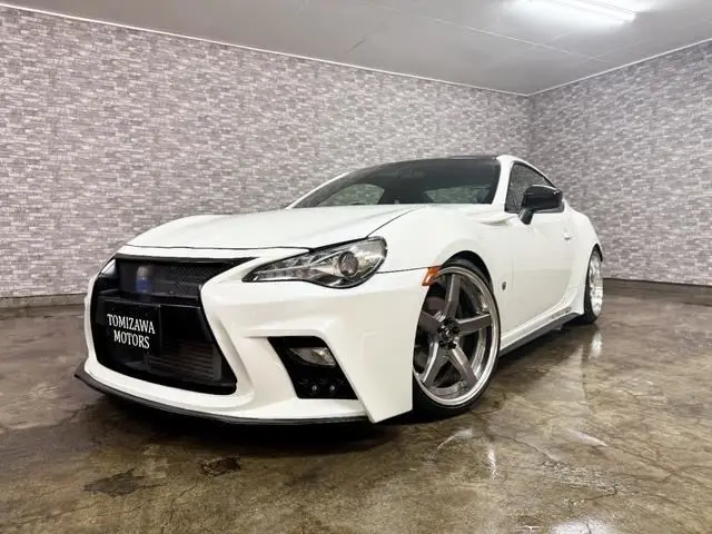 2015 Toyota 86 2.0 GT - photo 1 2015 Toyota 86 2.0 GT White Coupe for sale, Japanese used car export - photo 1 of 69 | GULJI TRADERS