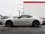 2015 Toyota 86 GT Limited, Full-segment SD Navigation, Backup Camera, BLITZ Tower Bar Pearl Coupe for sale, Japanese used car export - photo 11 of 33 | GULJI TRADERS