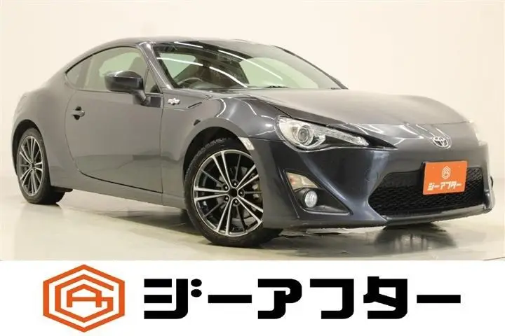 2015 Toyota 86 2.0GT - photo 1 2015 Toyota 86 2.0GT Gray Coupe for sale, Japanese used car export - photo 1 of 30 | GULJI TRADERS