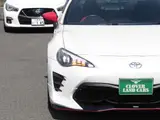 2015 Toyota 86 2.0 14R White Coupe for sale, Japanese used car export - photo 10 of 16 | GULJI TRADERS